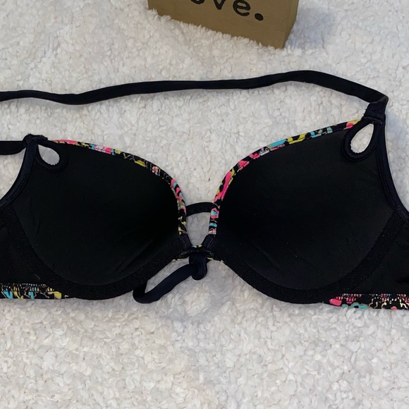 Victoria’s Secret Swim top - Picture 4 of 5